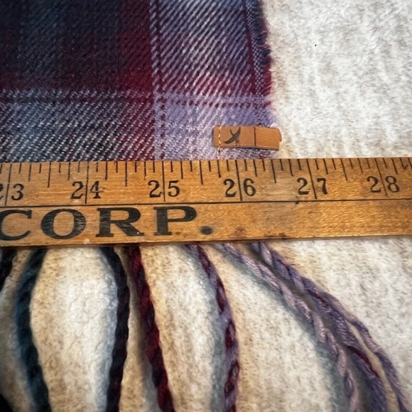 Eddie Bauer Extra Wide large plaid Shawl Scarf 26” x 80” fringe Purple Oversized - Picture 3 of 5